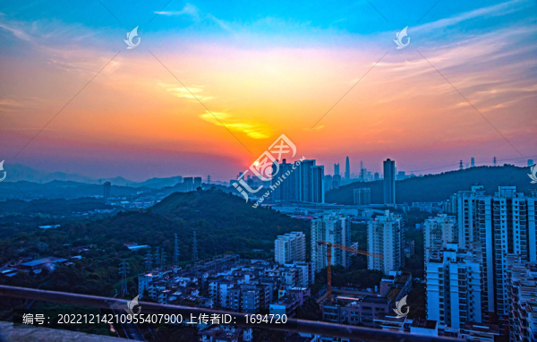 羅湖霞光