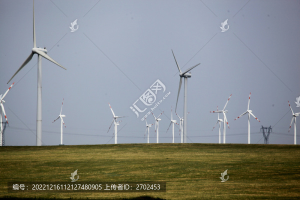 草原風(fēng)力發(fā)電