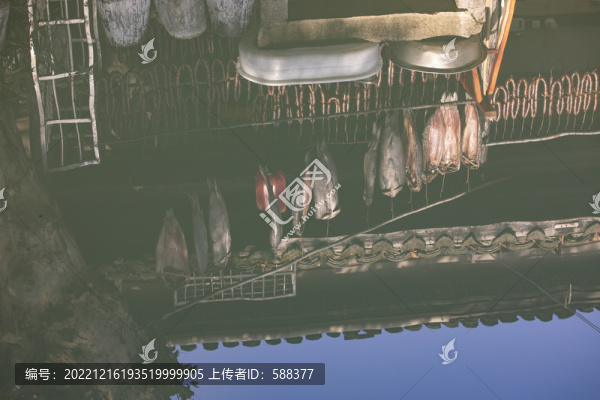 江南水鄉(xiāng)古街古建筑倒影