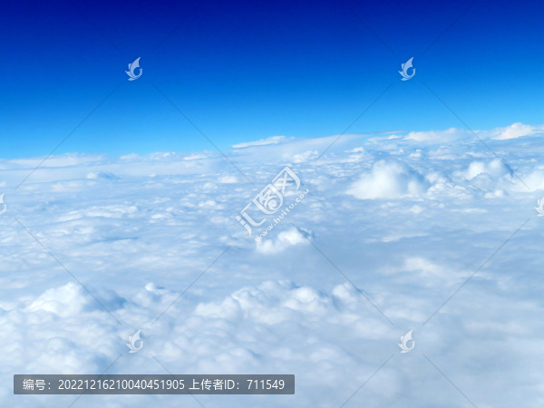 飛機上看云海藍天