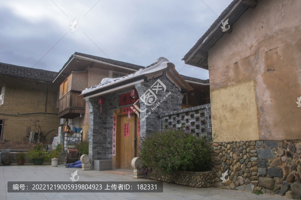 農(nóng)家門前