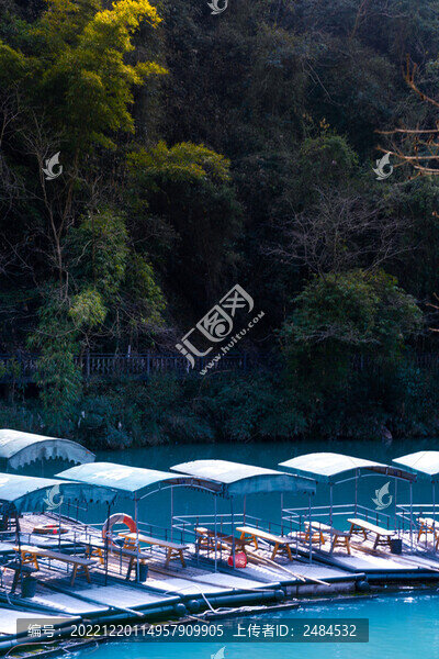 江油佛爺洞水上泛舟