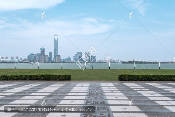 廣場磚地面和金融區(qū)建筑
