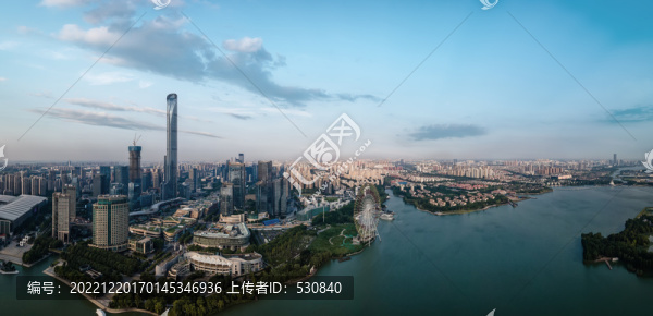 航拍東湖國(guó)際金融中心