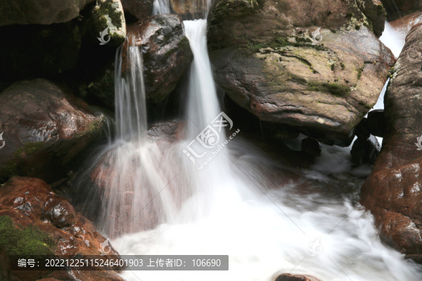 山澗流水