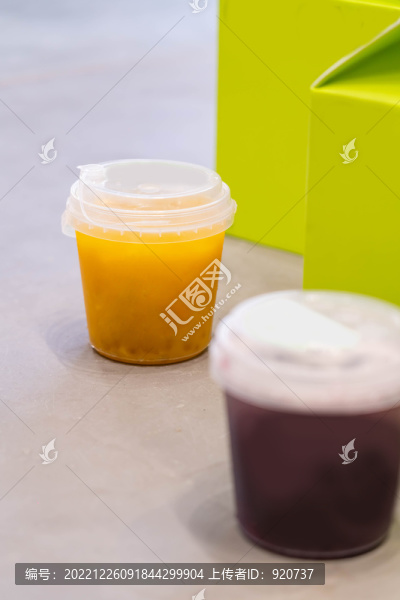 冰鎮(zhèn)橙汁