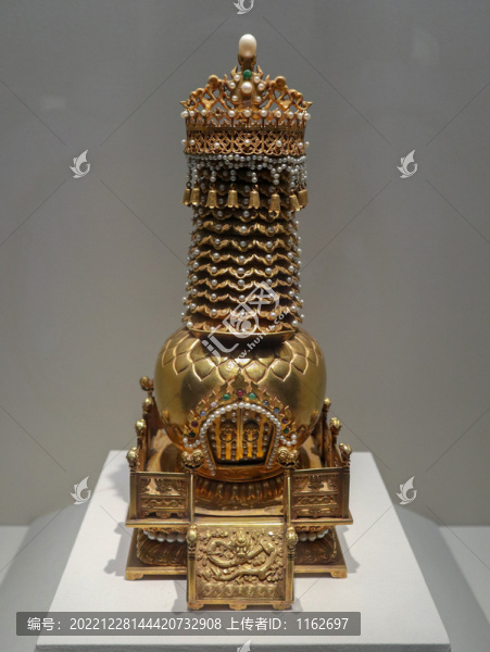 金鑲珠石發(fā)塔