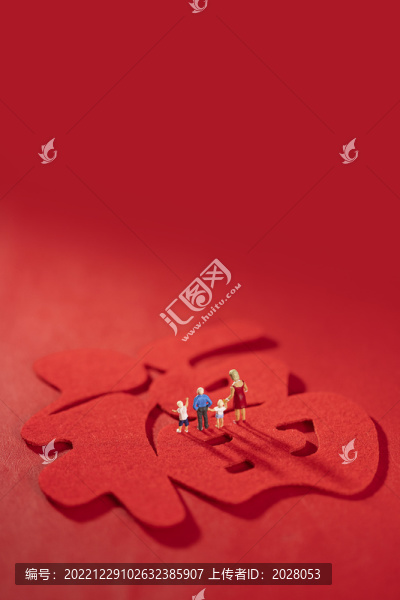 家庭團(tuán)圓新年紅色背景
