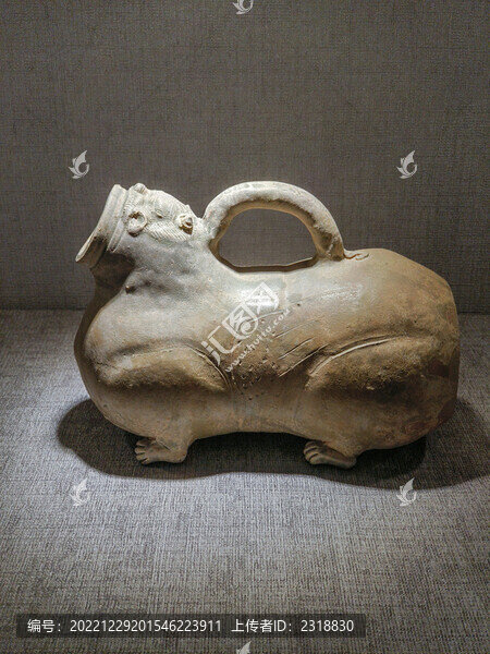 西晉青釉虎子
