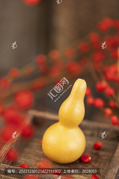 葫蘆創(chuàng)意新年中式風(fēng)格海報(bào)
