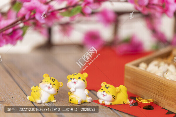 虎年春節(jié)中式風(fēng)格海報(bào)