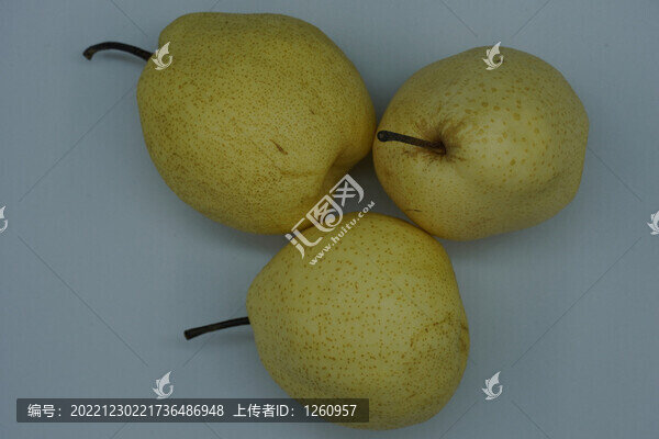 三顆梨子