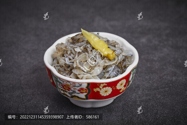 涼拌魚皮