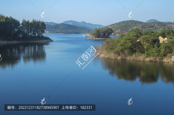 山水湖景