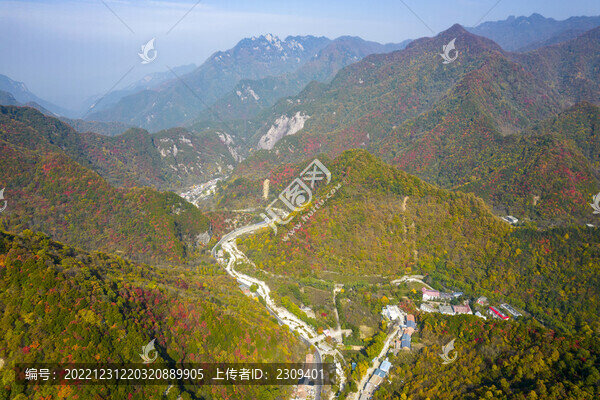 秦嶺山