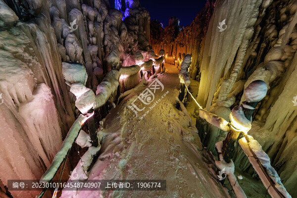 夜晚的長(zhǎng)春冰雪新天地景觀