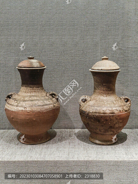 青釉陶壺