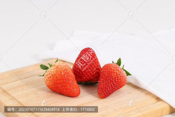 廚房草莓