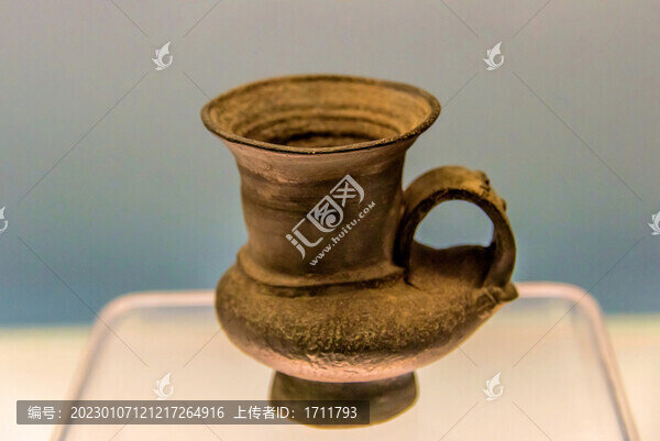 上海博物館商代印紋陶單柄壺
