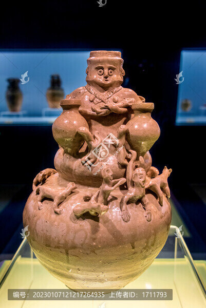 上海博物館三國(guó)青釉堆塑人物罐