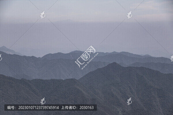 山巒