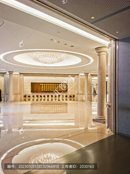 歐式建筑倒影
