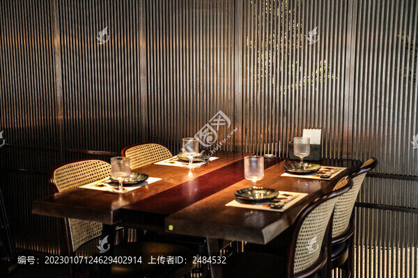 日料餐廳環(huán)境裝修
