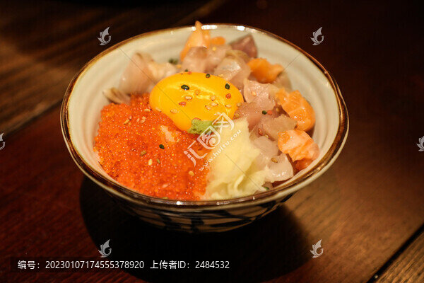 三文魚(yú)魚(yú)籽拌飯