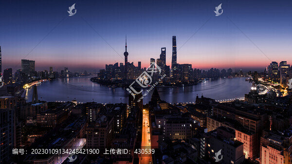 上海地標(biāo)東方明珠環(huán)球全景
