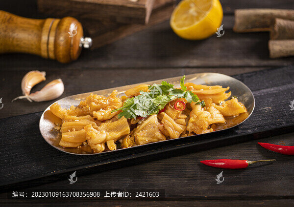 涼拌鴨掌