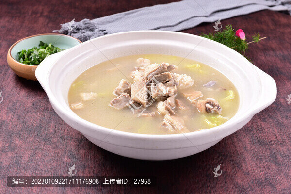 暖胃羊肉燉白菜