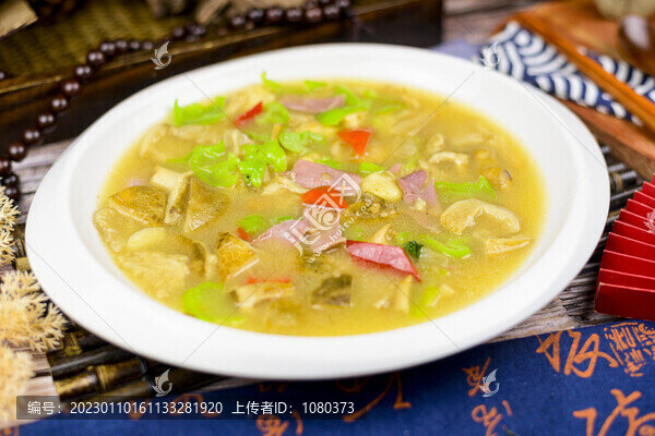 火腿燴青頭菌