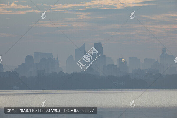 杭州清晨城市建筑與西湖風(fēng)光