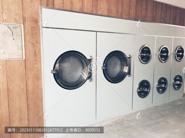 老式洗衣機(jī)房