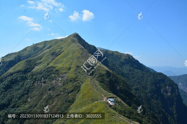 武功山山路