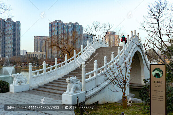 興慶宮公園玉帶橋