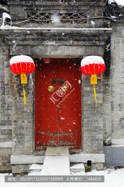 老北京胡同大門(mén)雪景