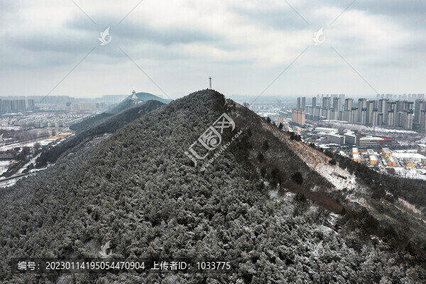 航拍徐州九里山雪景