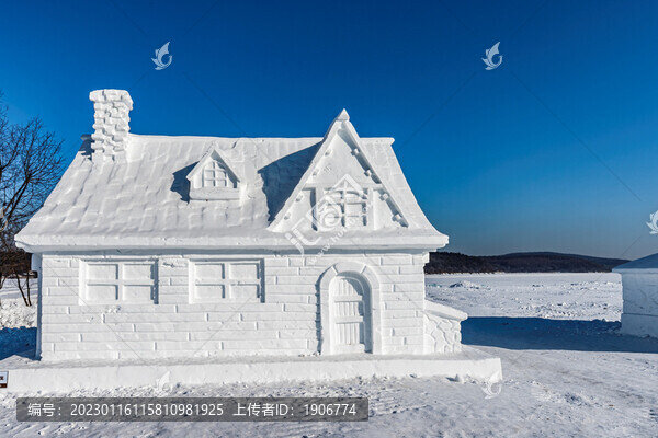 房屋的雪雕景觀