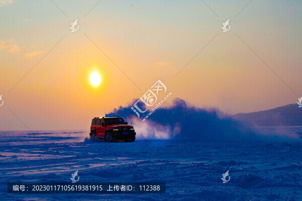 汽車越野雪地漂移坦克賽車