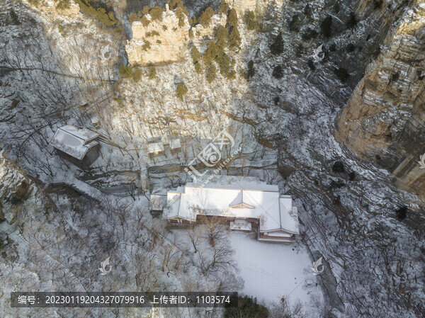 航拍濟(jì)南藏龍澗雪景
