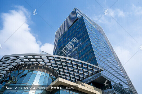 豪華現(xiàn)代建筑仰拍