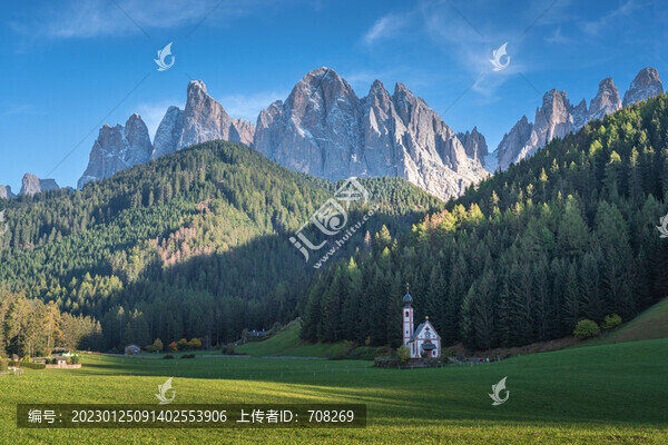 意大利多洛米蒂山區(qū)自然風(fēng)景