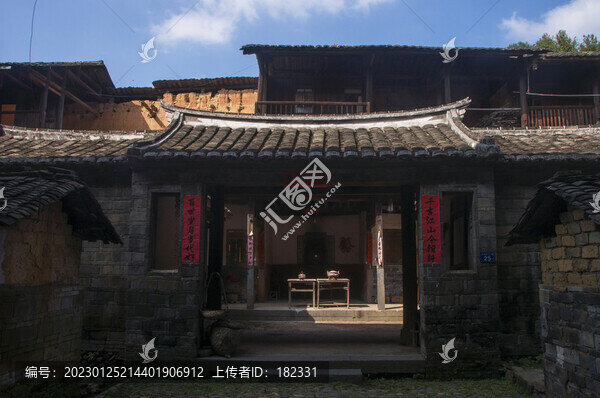 洪坑西成樓內(nèi)院
