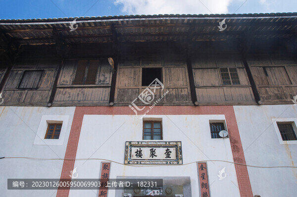 永定洪坑奎聚樓門頭屋檐