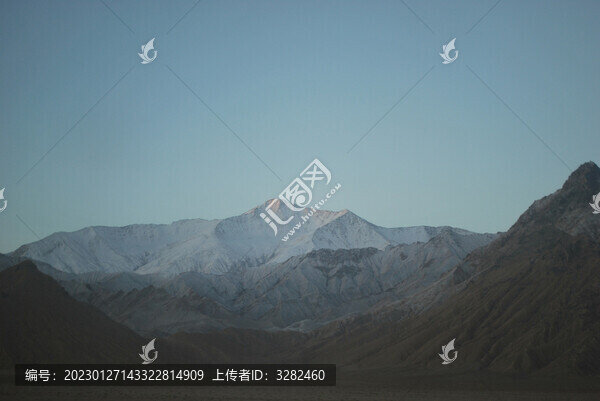 西藏青藏鐵路高原無人區(qū)