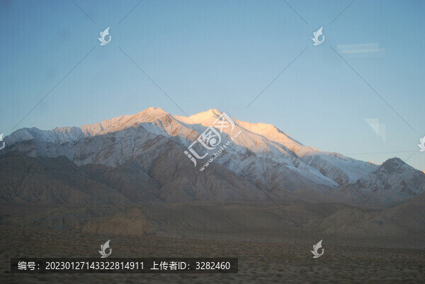 西藏青藏鐵路高原無人區(qū)