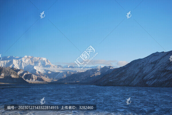 西藏青藏鐵路高原無人區(qū)