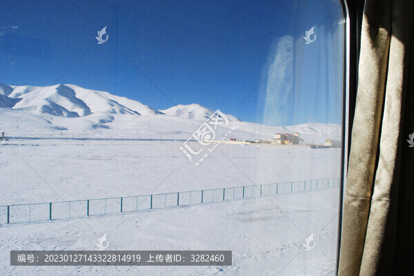 西藏青藏鐵路高原無人區(qū)
