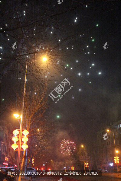 春節(jié)除夕夜晚煙花